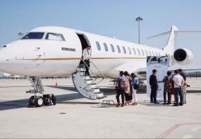 第二屆中國廣州商務航空展開幕，十幾家世界頂級公務機進行展示